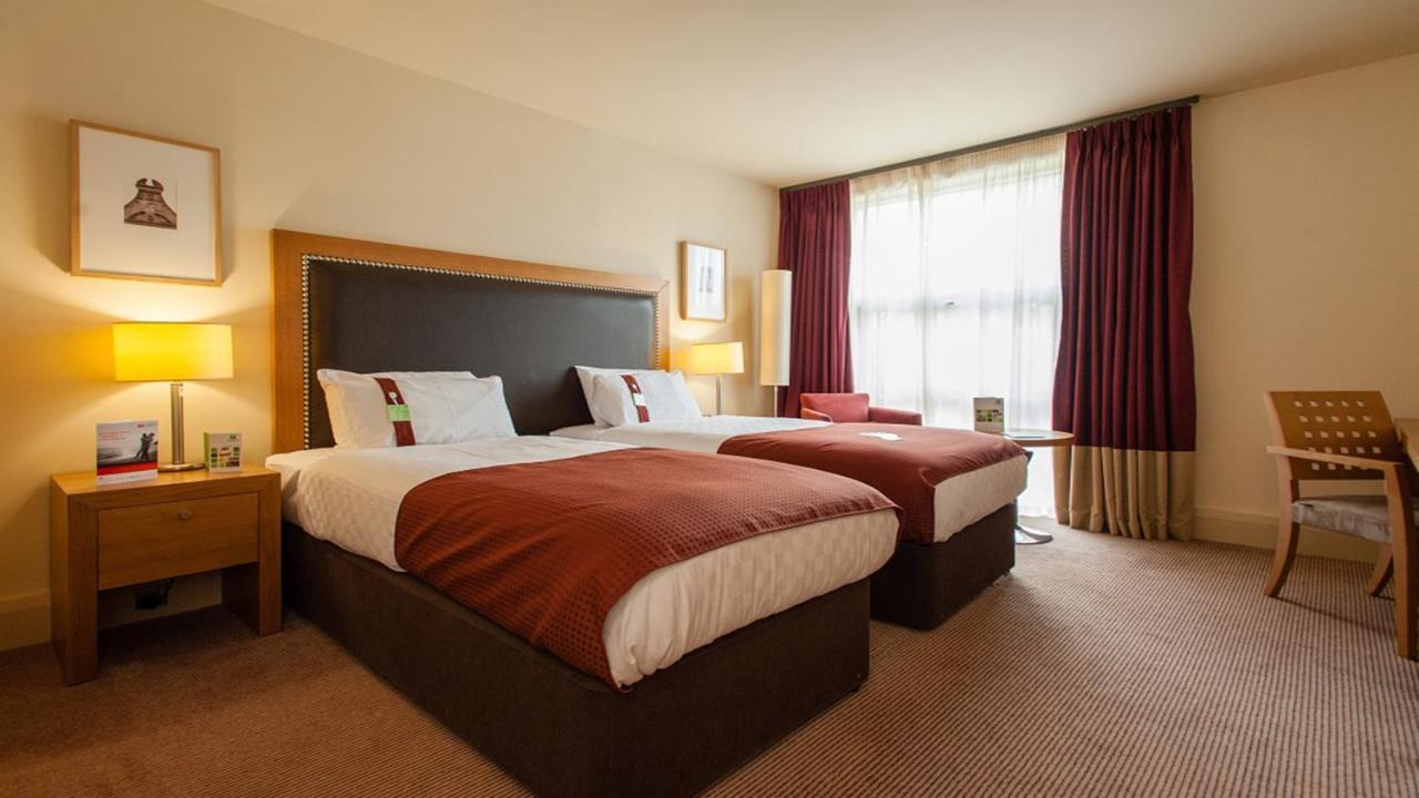 Holiday Inn Dumfries By Ihg מראה חיצוני תמונה