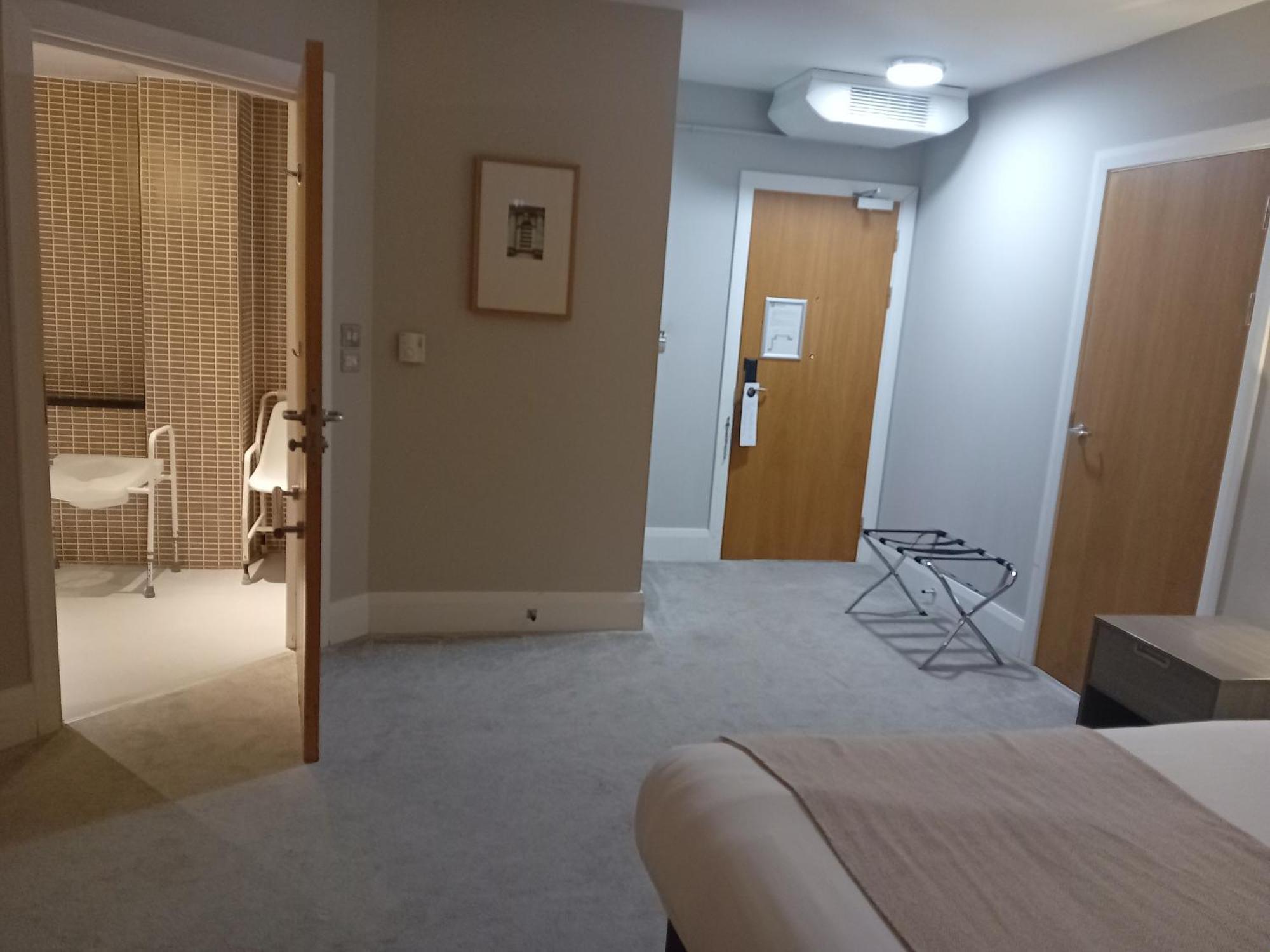 Holiday Inn Dumfries By Ihg מראה חיצוני תמונה