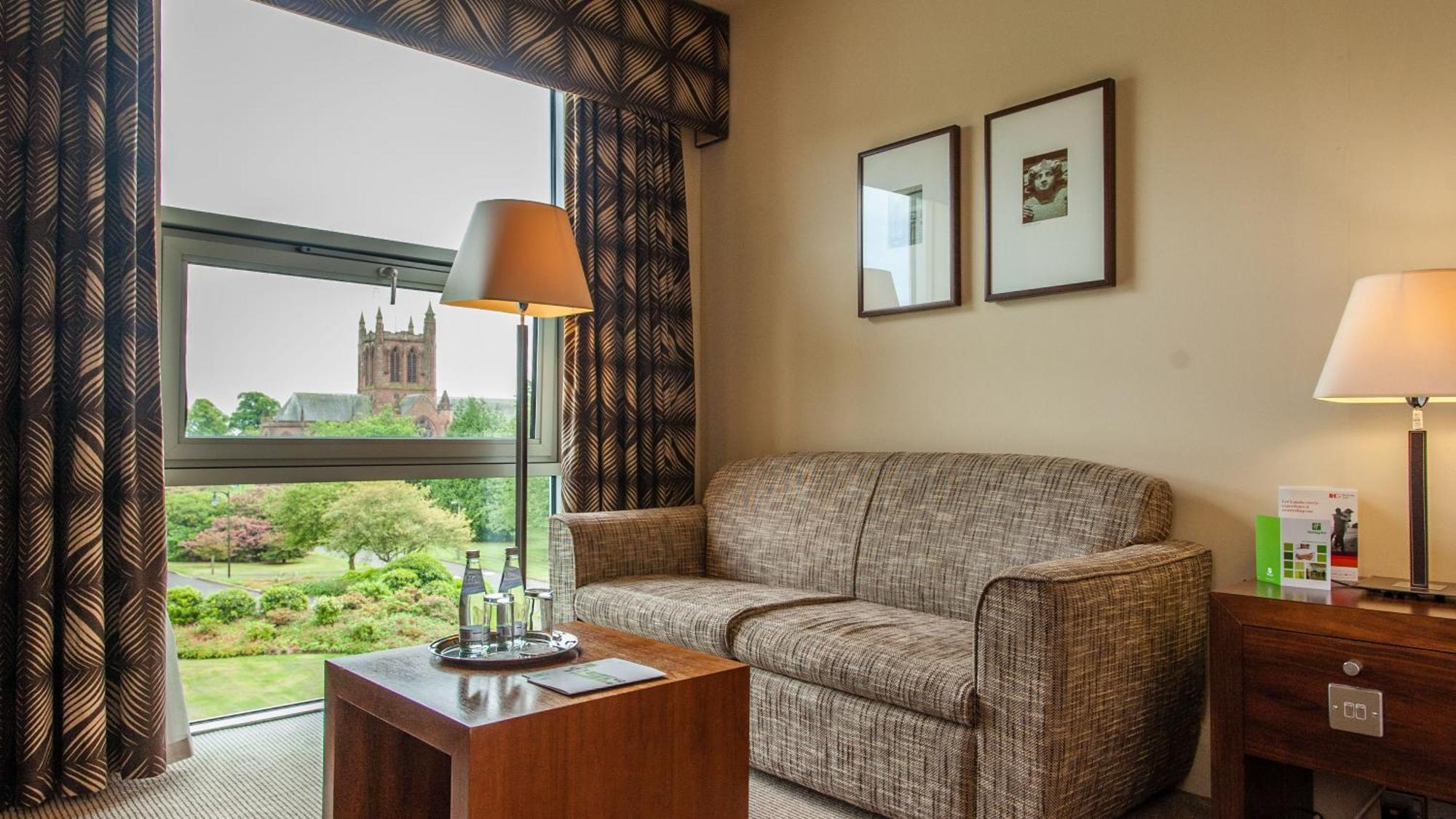 Holiday Inn Dumfries By Ihg מראה חיצוני תמונה