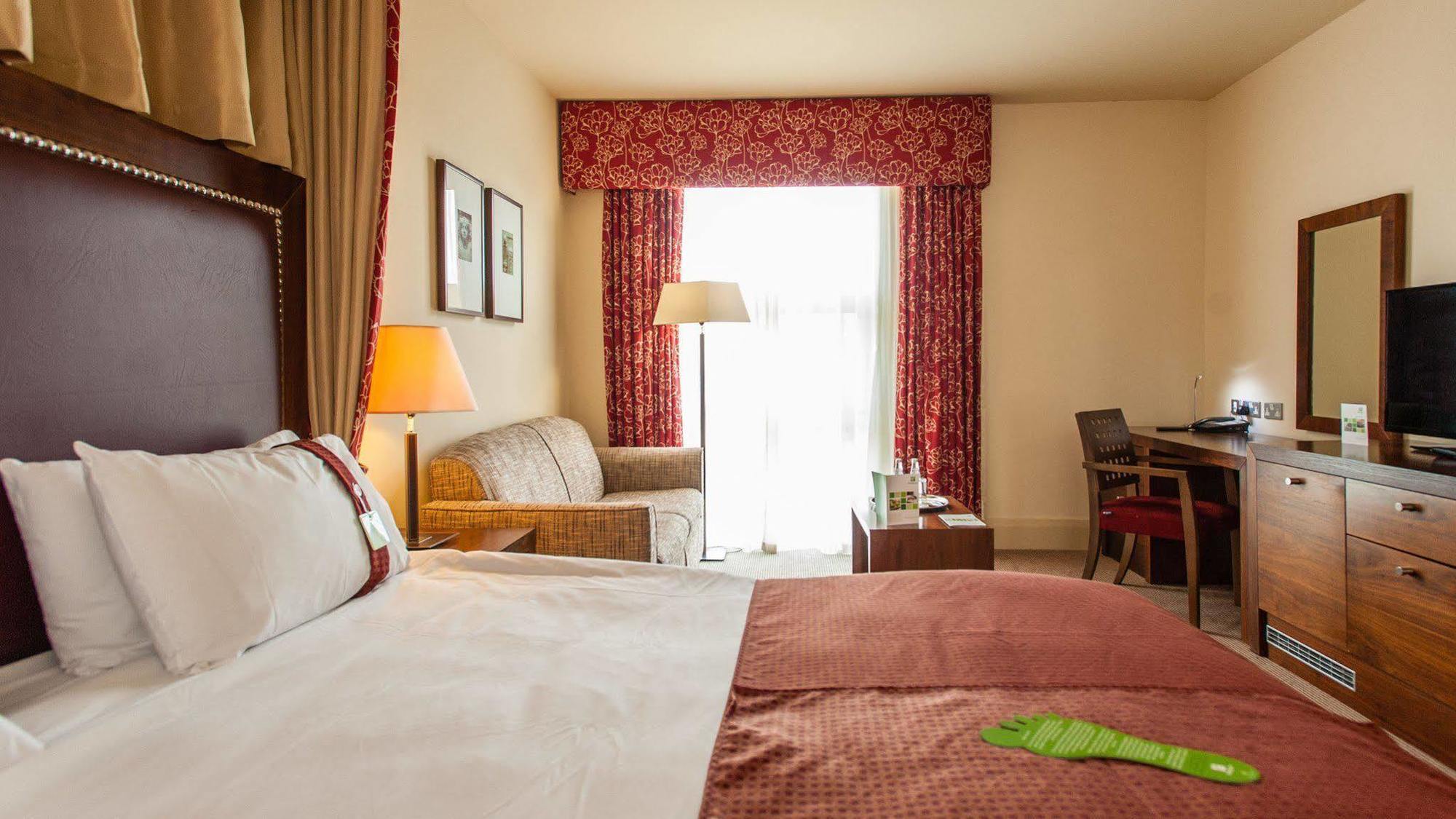 Holiday Inn Dumfries By Ihg מראה חיצוני תמונה