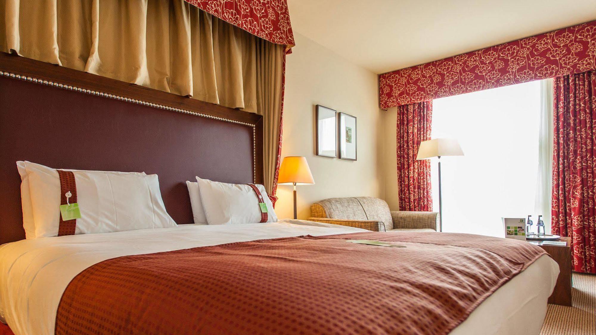 Holiday Inn Dumfries By Ihg מראה חיצוני תמונה