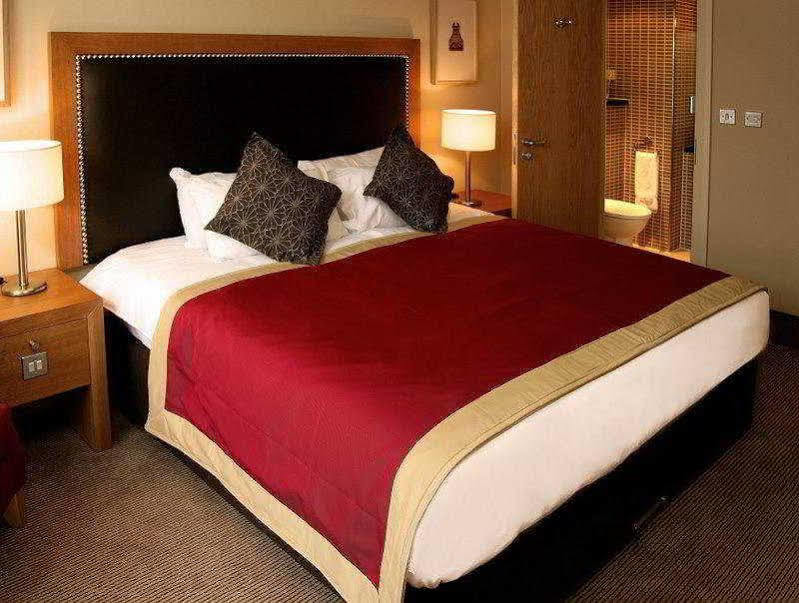 Holiday Inn Dumfries By Ihg מראה חיצוני תמונה